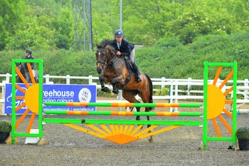 Sarah Major wins the Equissage Pulse Senior British Novice Second Round at Prestige Equestrian